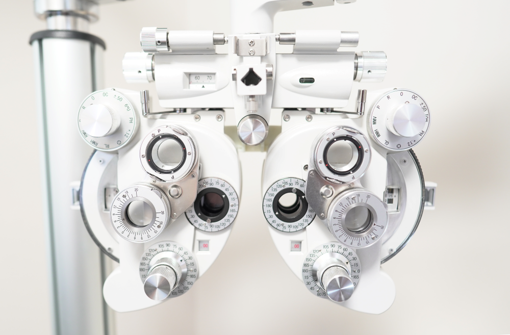 the eye centre phoropter